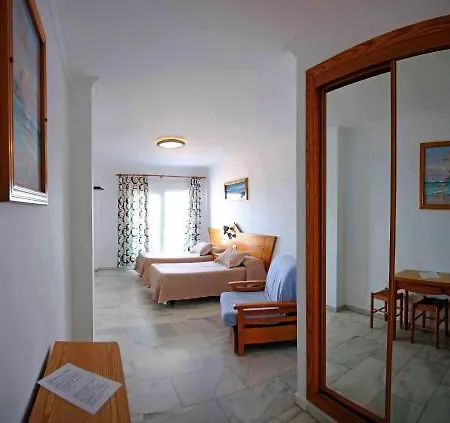 Apartament Guaquin *